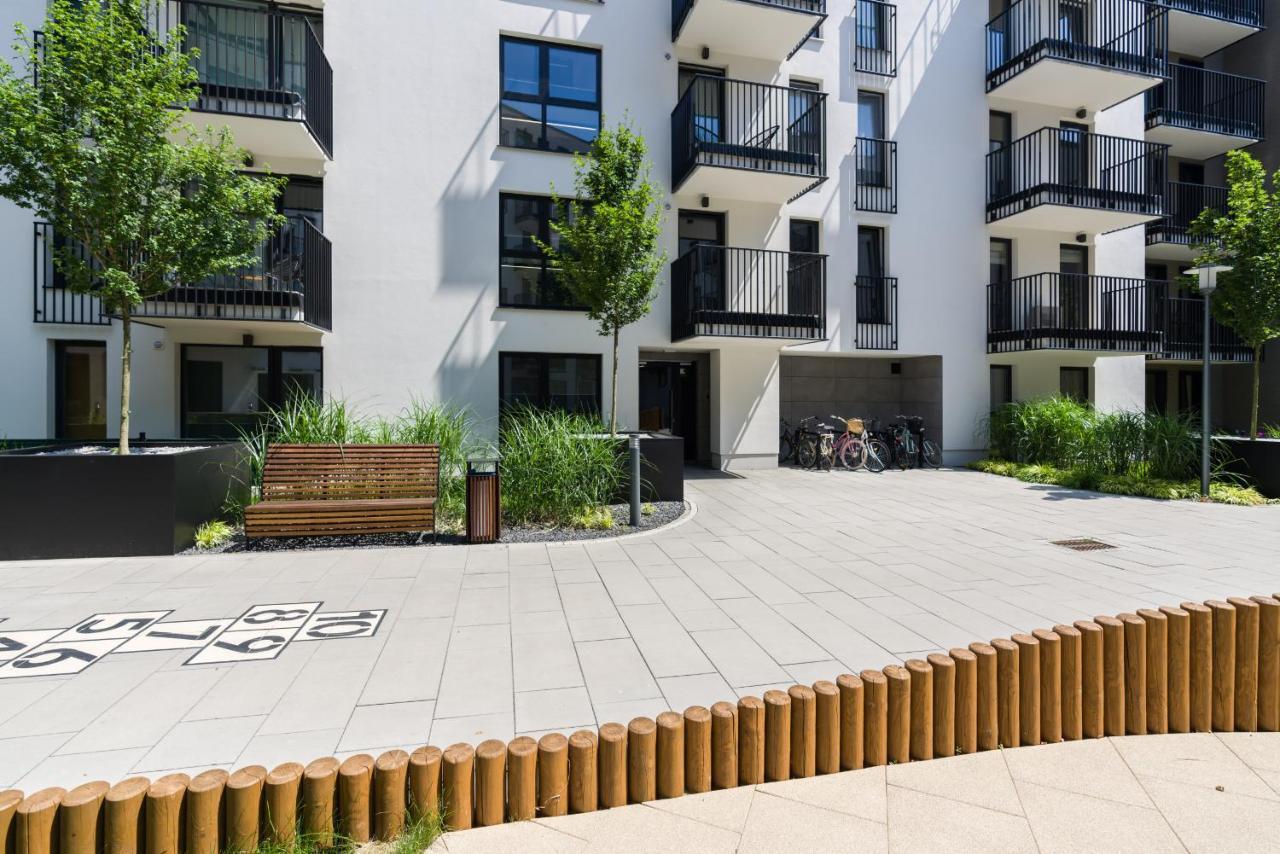 Esencja Apartments With Free Parking Garbary 104 By Noclegi Renters Poznan Exterior photo