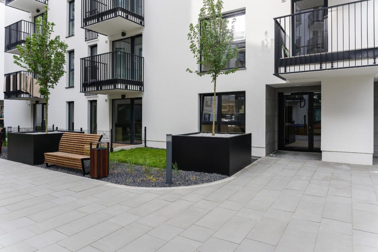 Esencja Apartments With Free Parking Garbary 104 By Noclegi Renters Poznan Exterior photo