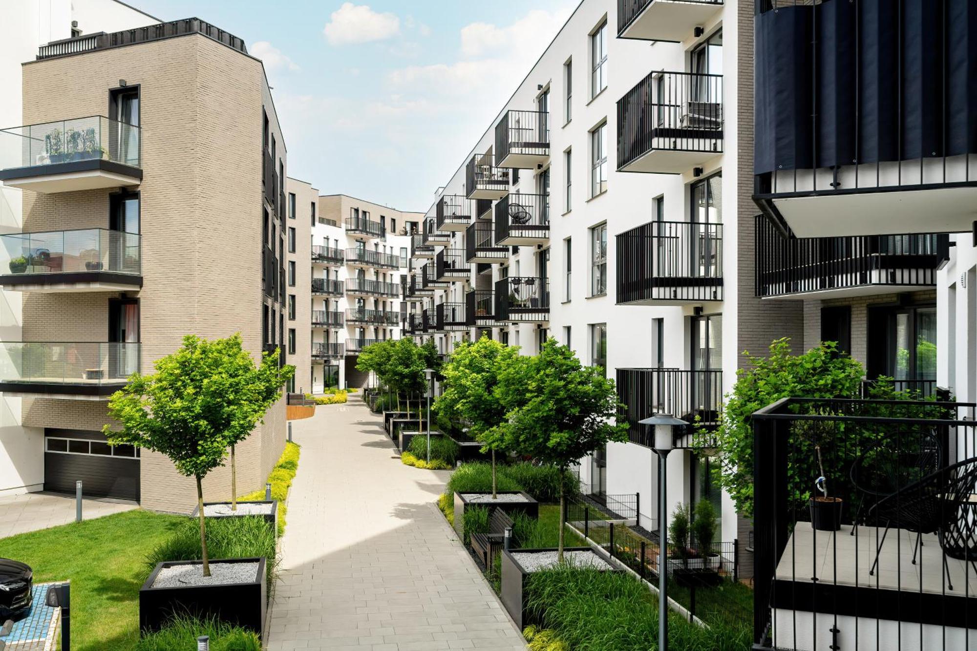 Esencja Apartments With Free Parking Garbary 104 By Noclegi Renters Poznan Exterior photo
