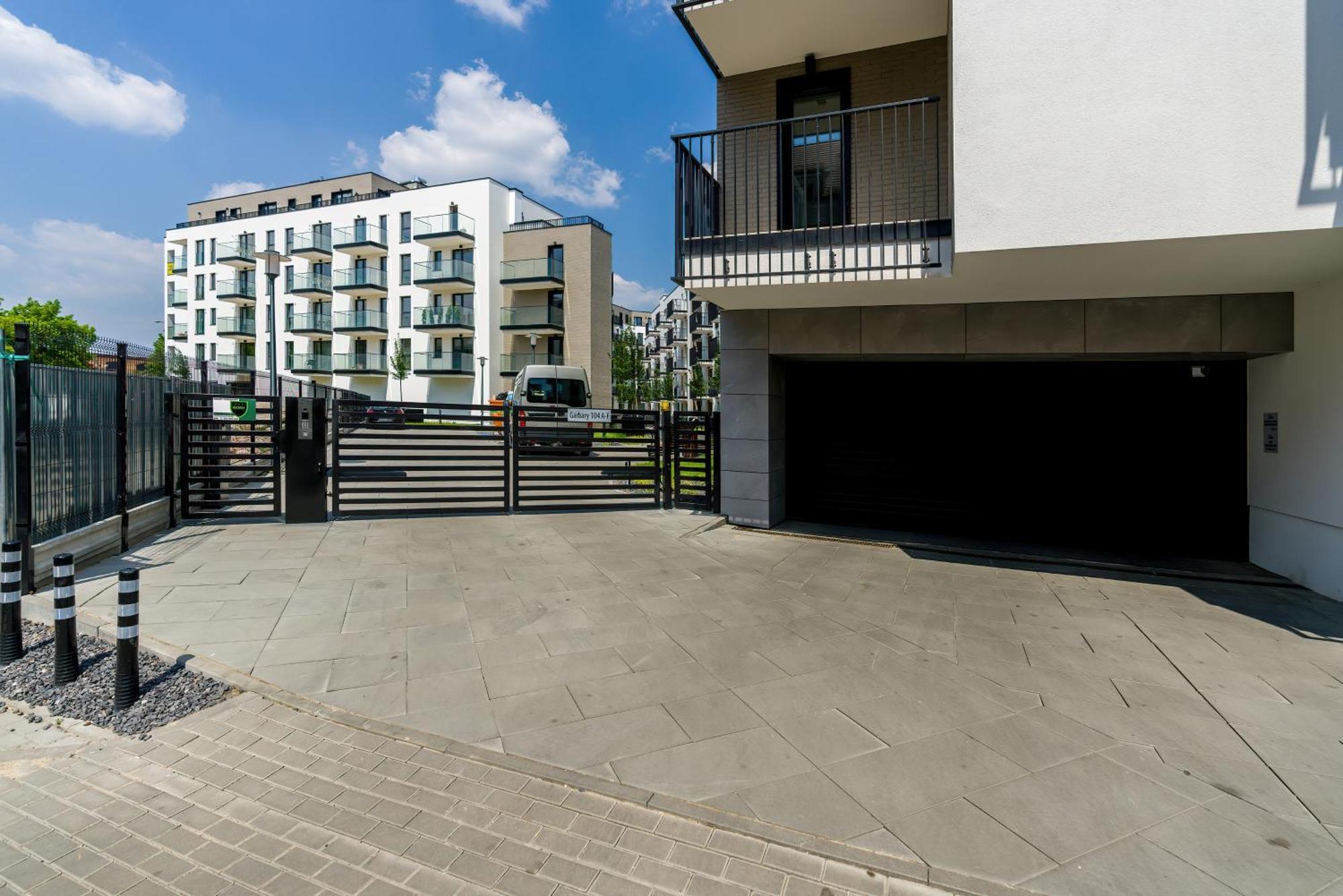 Esencja Apartments With Free Parking Garbary 104 By Noclegi Renters Poznan Exterior photo
